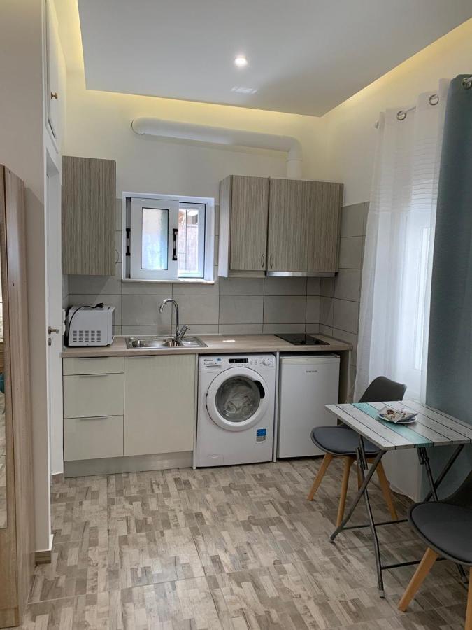 Apartamento Santorini Studio For 2 Person In Athens Near Sea& Center Exterior foto